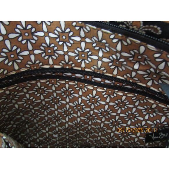 Vera Bradley medium sized purse bag black, tan zipper closure - Picture 3 of 6